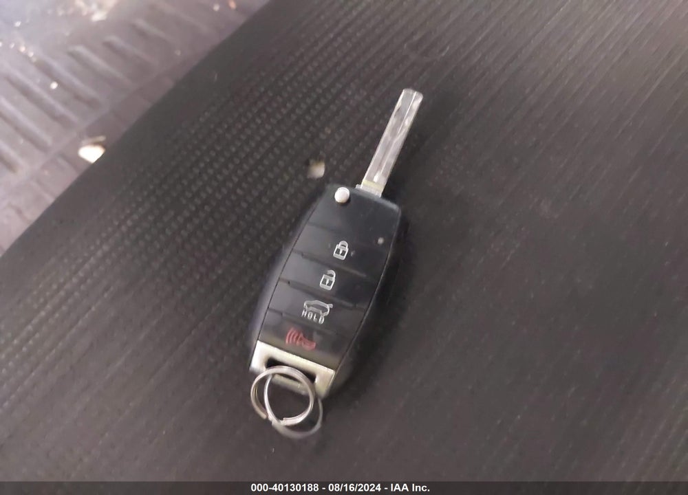 2015 KIA SORENTO VIN: 5XYKTCA6XFG558980