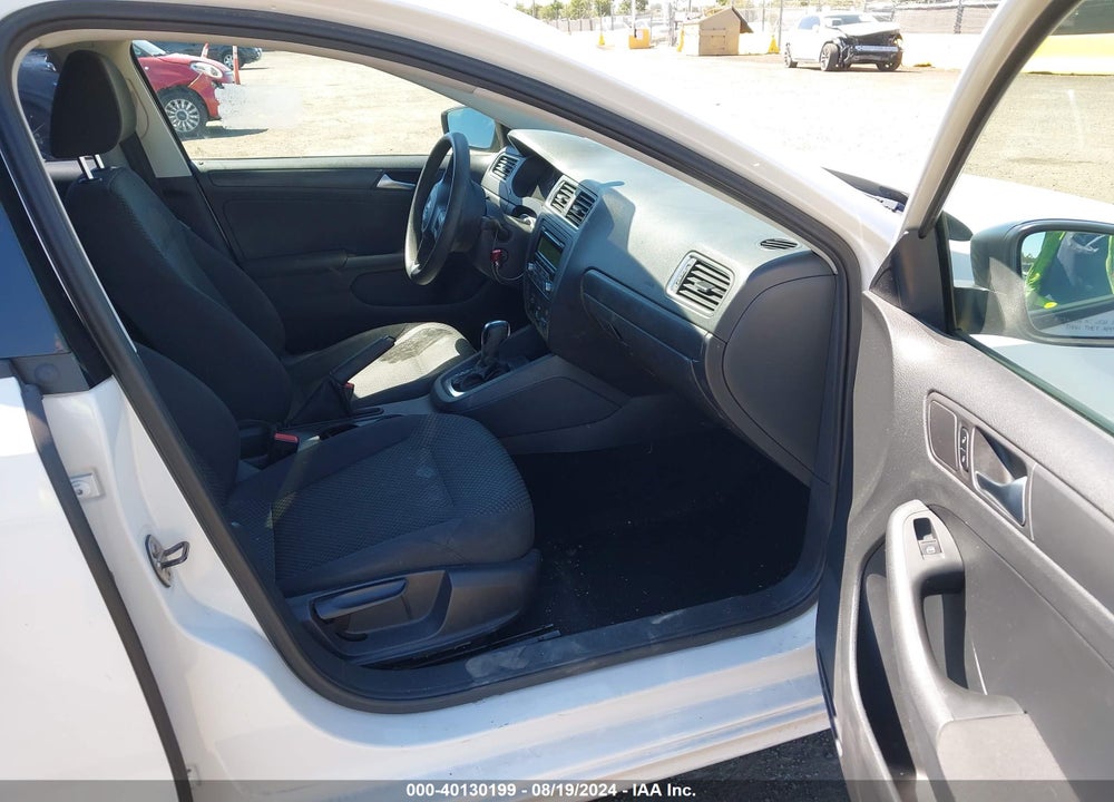 2012 VOLKSWAGEN JETTA 2.0L S VIN: 3VW2K7AJ1CM353753
