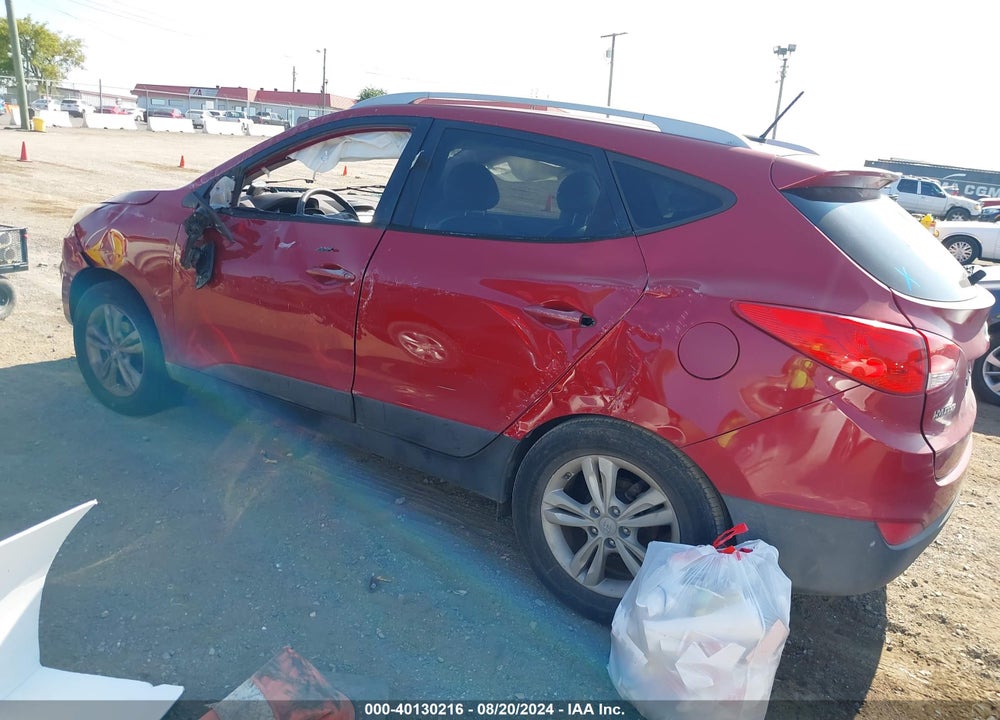 2010 HYUNDAI TUCSON GLS VIN: KM8JU3AC1AU111195