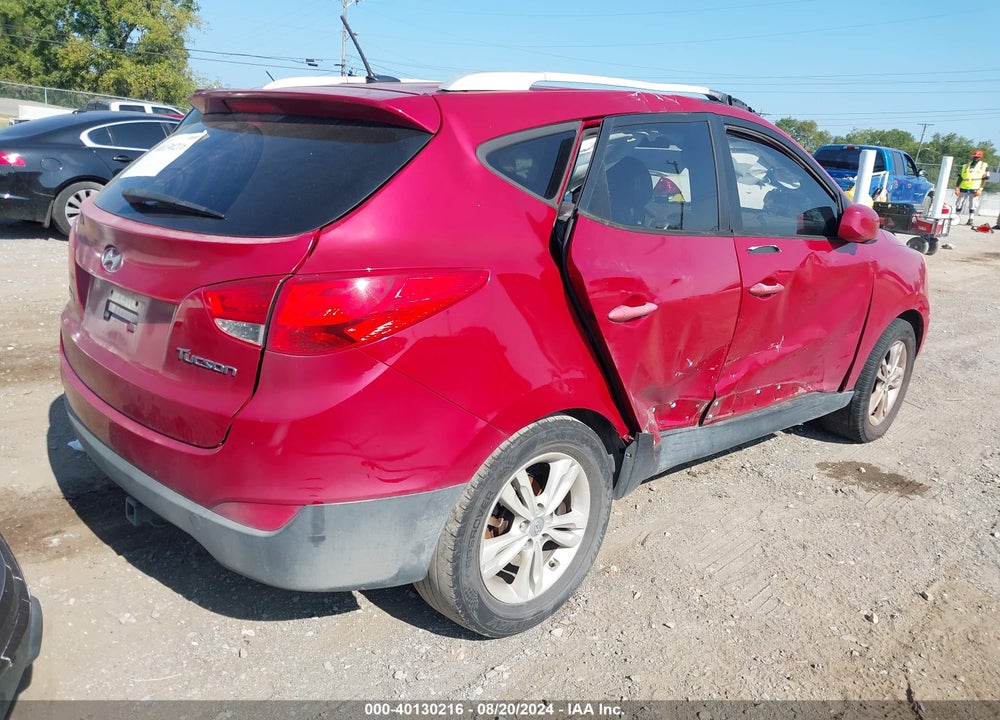 2010 HYUNDAI TUCSON GLS VIN: KM8JU3AC1AU111195