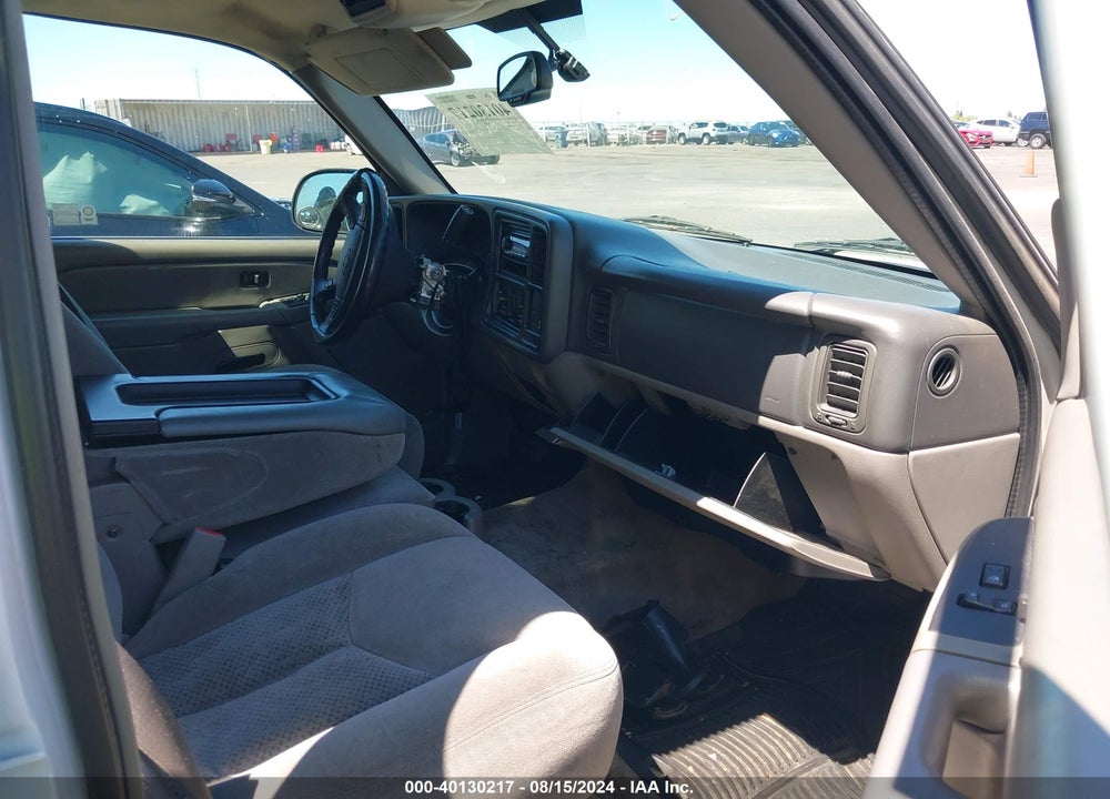 2005 CHEVROLET TAHOE LS VIN: 1GNEC13V35R240969