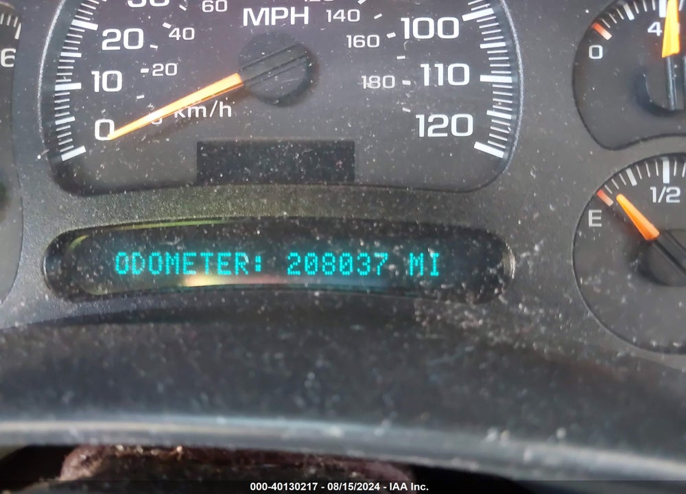 2005 CHEVROLET TAHOE LS VIN: 1GNEC13V35R240969