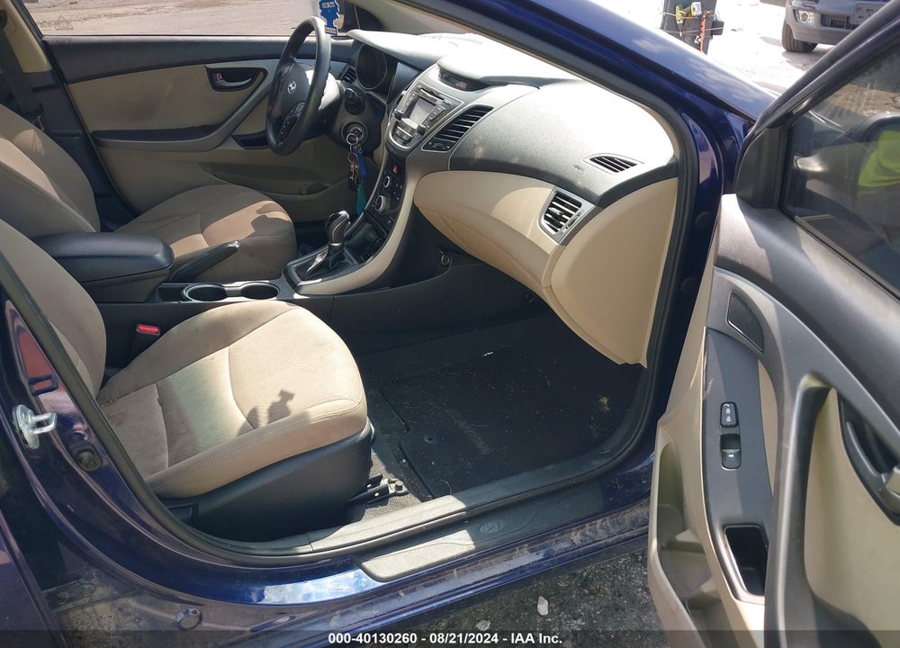 2014 HYUNDAI ELANTRA VIN: 5NPDH4AE7EH494802