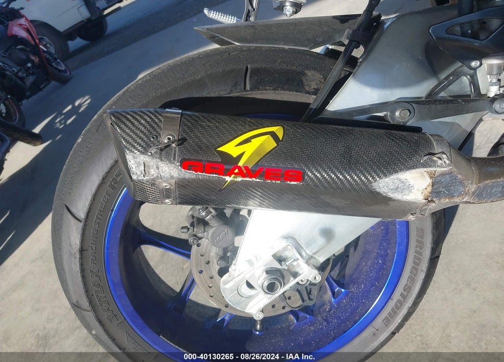 2023 YAMAHA YZFR1M VIN: JYARN67E6PA000579