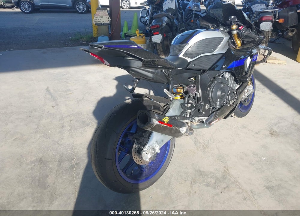 2023 YAMAHA YZFR1M VIN: JYARN67E6PA000579