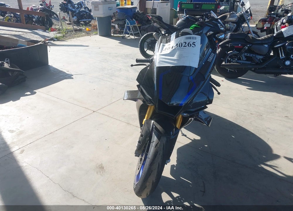 2023 YAMAHA YZFR1M VIN: JYARN67E6PA000579