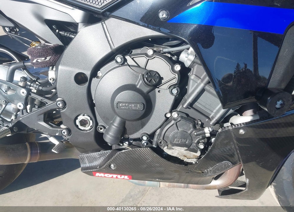 2023 YAMAHA YZFR1M VIN: JYARN67E6PA000579