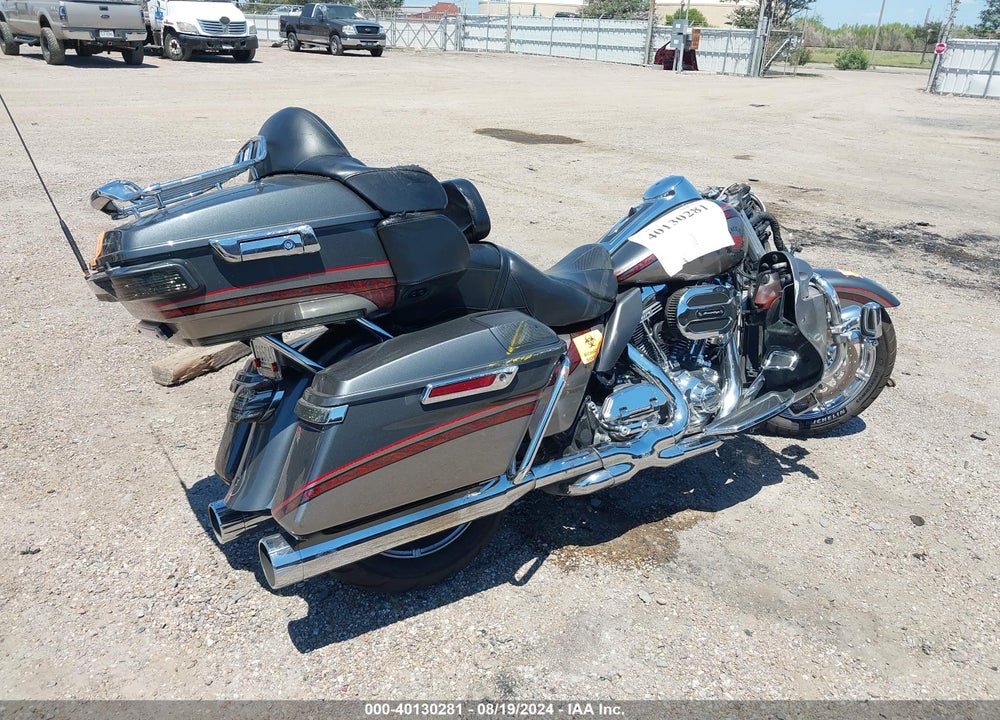 2016 HARLEY-DAVIDSON FLHTKSE CVO LIMITED VIN: 1HD1TEN16GB952668