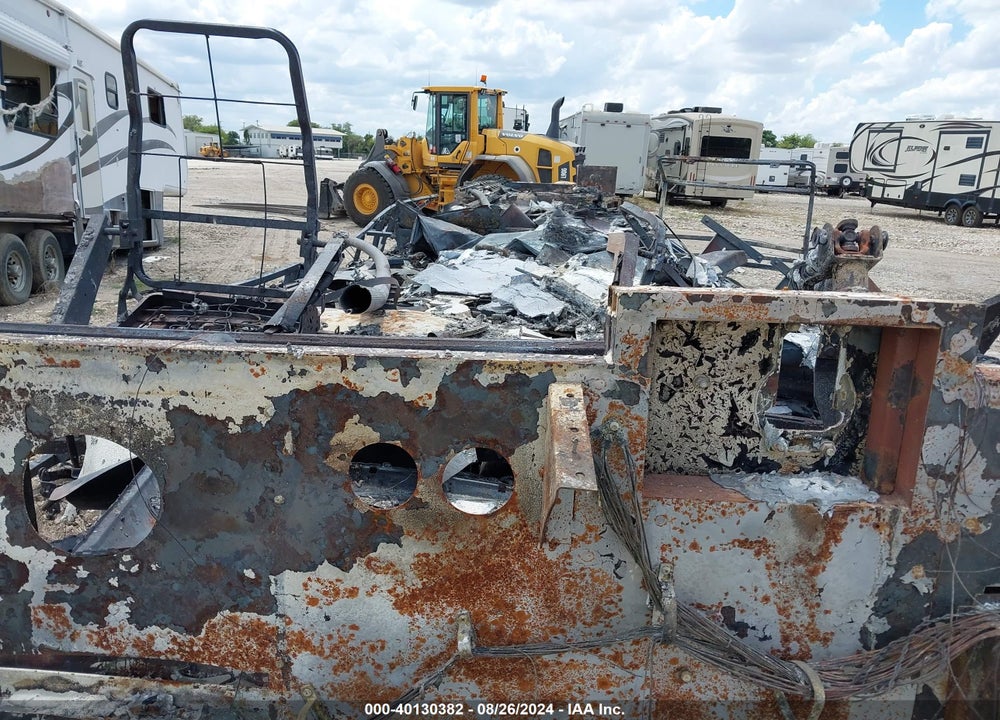 2023 FREIGHTLINER CHASSIS XC VIN: 4UZFCHFE7PCUE6374