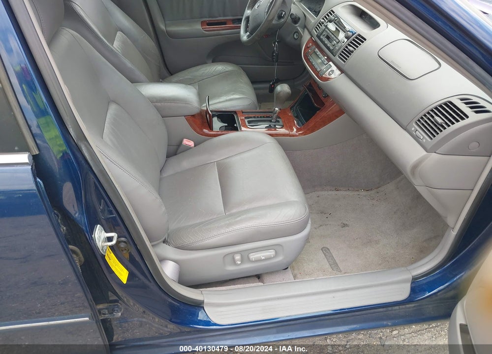 2005 TOYOTA CAMRY XLE V6 VIN: 4T1BF30K55U100715