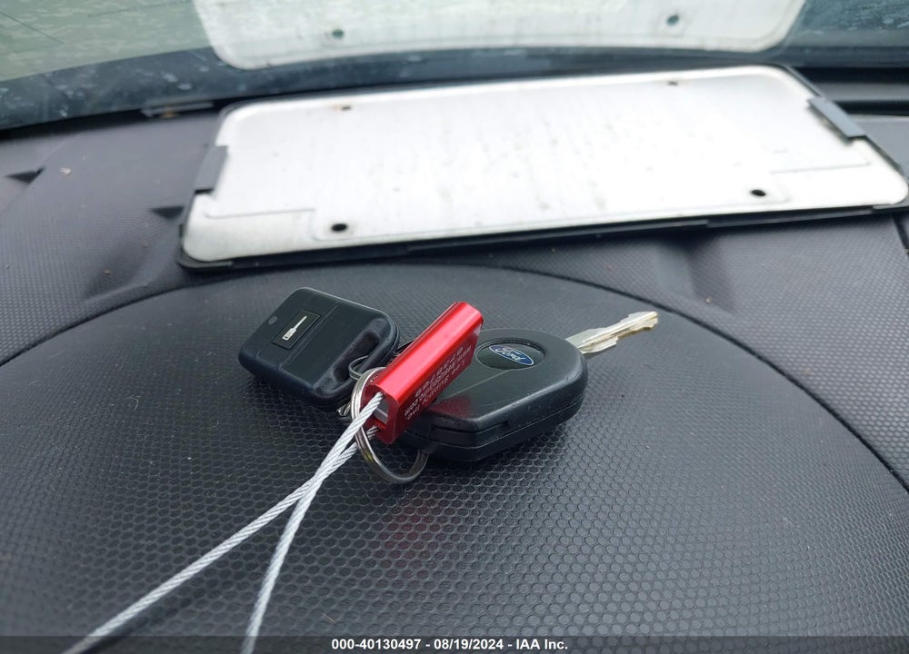2010 FORD ESCAPE LIMITED VIN: 1FMCU0EG0AKD09623