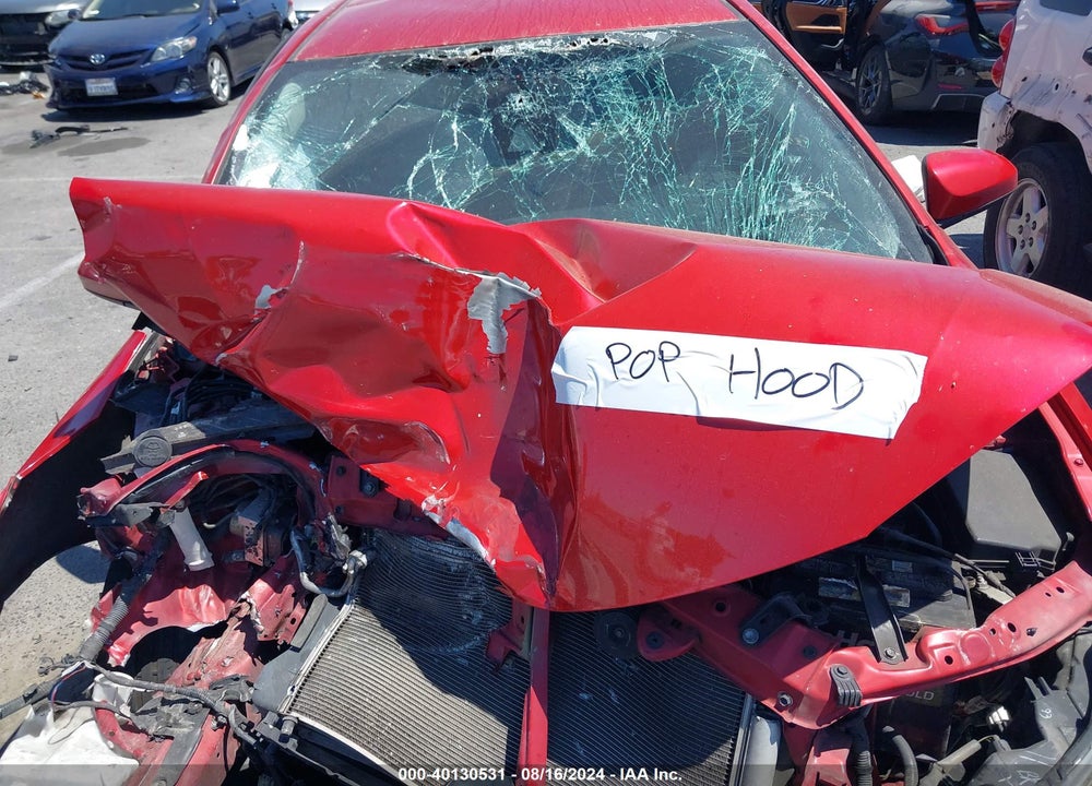 2019 TOYOTA COROLLA LE VIN: 2T1BURHE1KC139788