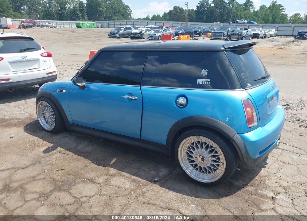 2002 MINI COOPER S VIN: WMWRE33412TD52577