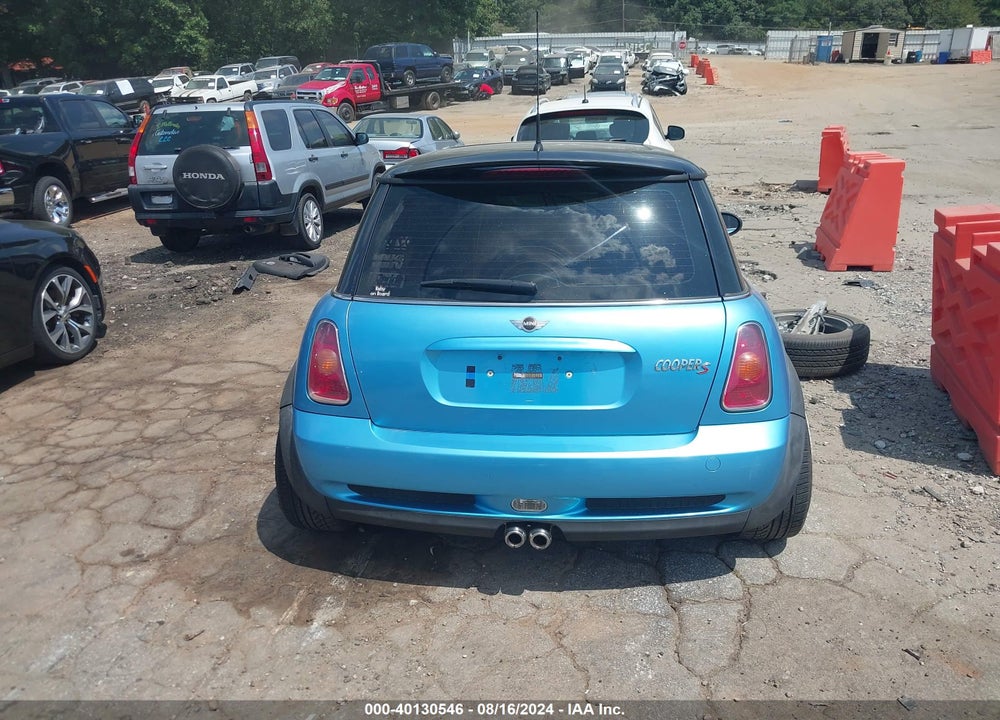 2002 MINI COOPER S VIN: WMWRE33412TD52577