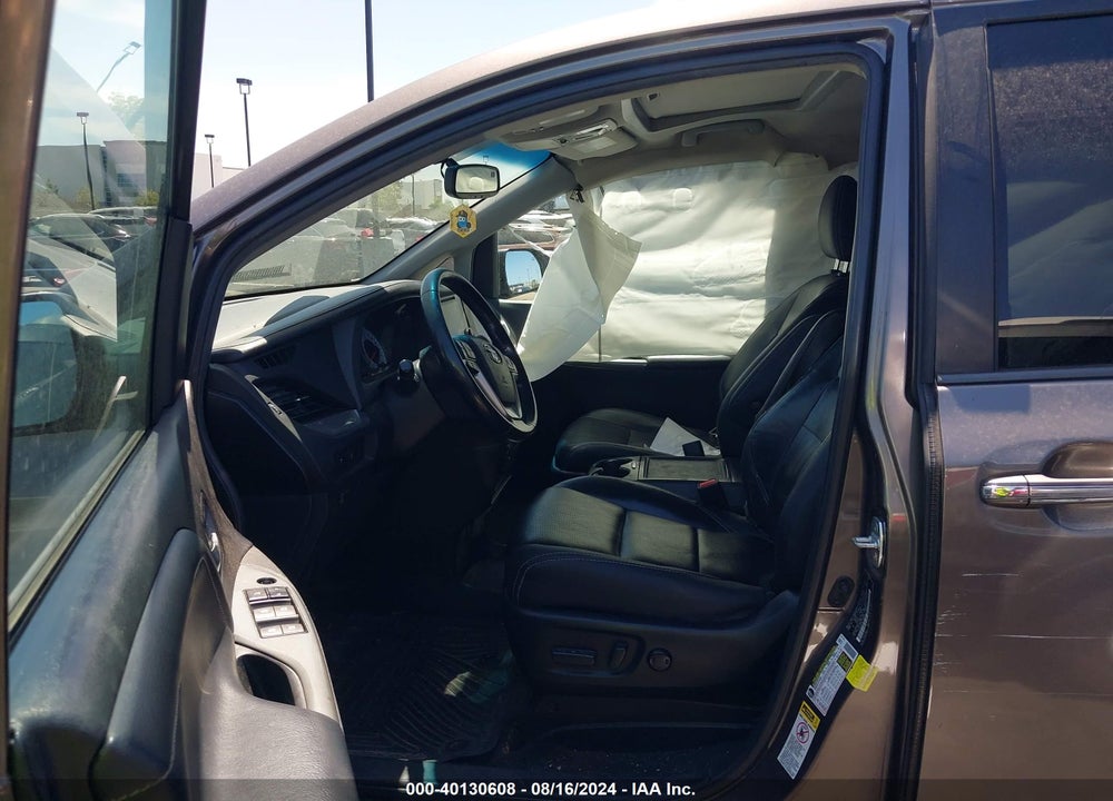 2015 TOYOTA SIENNA SE PREMIUM 8 PASSENGER VIN: 5TDXK3DCXFS598800