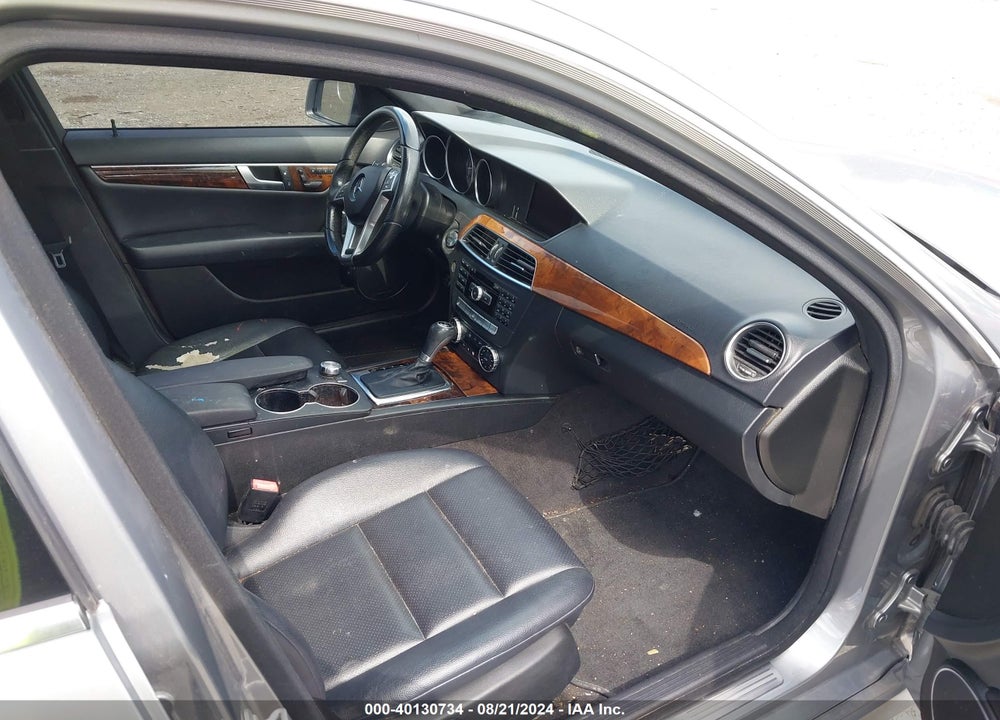 2013 MERCEDES-BENZ C 300 LUXURY 4MATIC/SPORT 4MATIC VIN: WDDGF8AB5DA821967