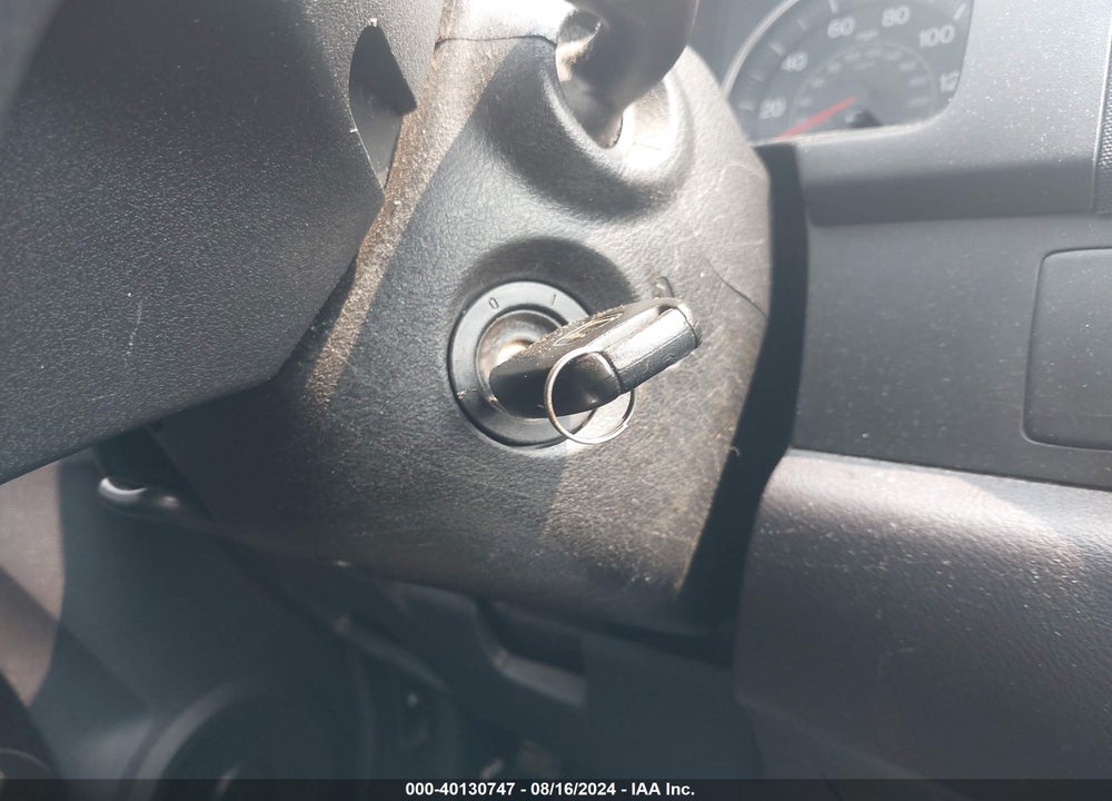 2009 HONDA CR-V LX VIN: JHLRE48329C019811