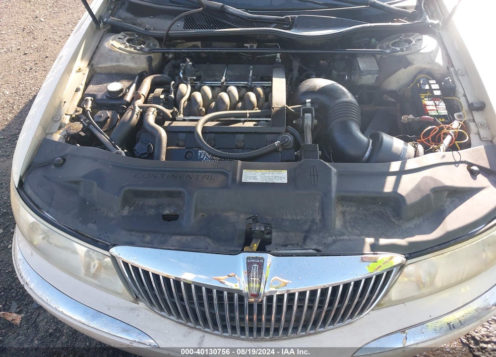 1999 LINCOLN CONTINENTAL VIN: 1LNHM97V7XY647581