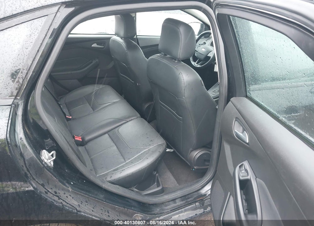 2016 FORD FOCUS VIN: 1FADP3F21GL293235
