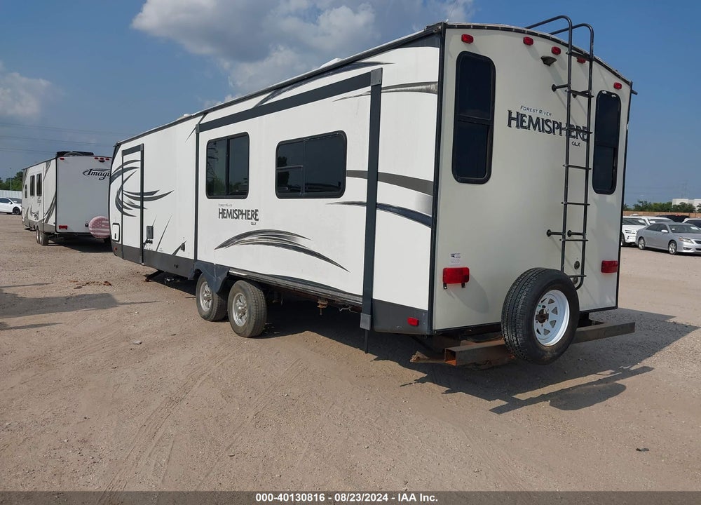 2018 SALEM BY FOREST RIVE HEMISPHERE GLX SERIE VIN: 4X4TSBF27JU083281