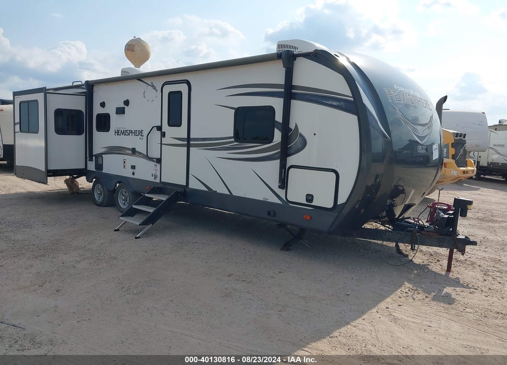 2018 SALEM BY FOREST RIVE HEMISPHERE GLX SERIE VIN: 4X4TSBF27JU083281