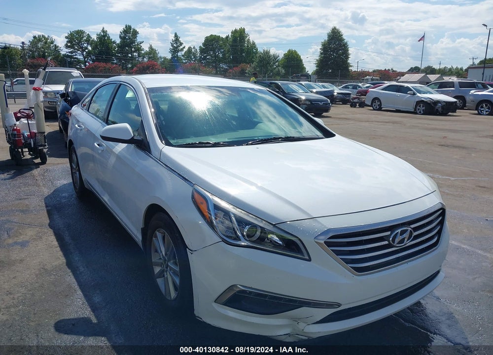2015 HYUNDAI SONATA SE VIN: 5NPE24AF1FH190512