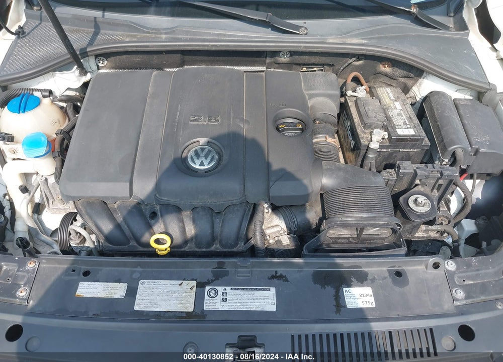 2014 VOLKSWAGEN PASSAT 2.5L S VIN: 1VWAP7A39EC013575