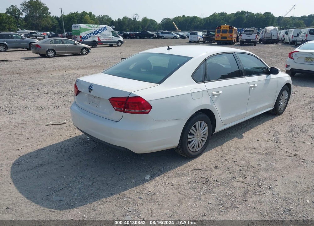2014 VOLKSWAGEN PASSAT 2.5L S VIN: 1VWAP7A39EC013575