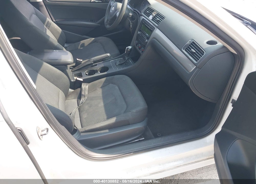 2014 VOLKSWAGEN PASSAT 2.5L S VIN: 1VWAP7A39EC013575