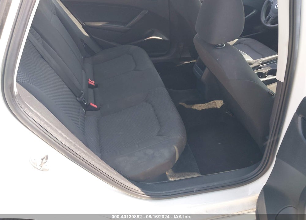 2014 VOLKSWAGEN PASSAT 2.5L S VIN: 1VWAP7A39EC013575