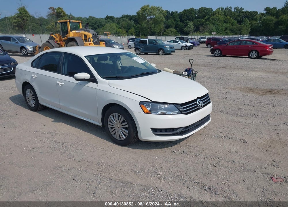 2014 VOLKSWAGEN PASSAT 2.5L S VIN: 1VWAP7A39EC013575