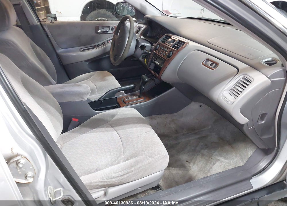 2002 HONDA ACCORD 2.3 LX VIN: 1HGCG66582A144120