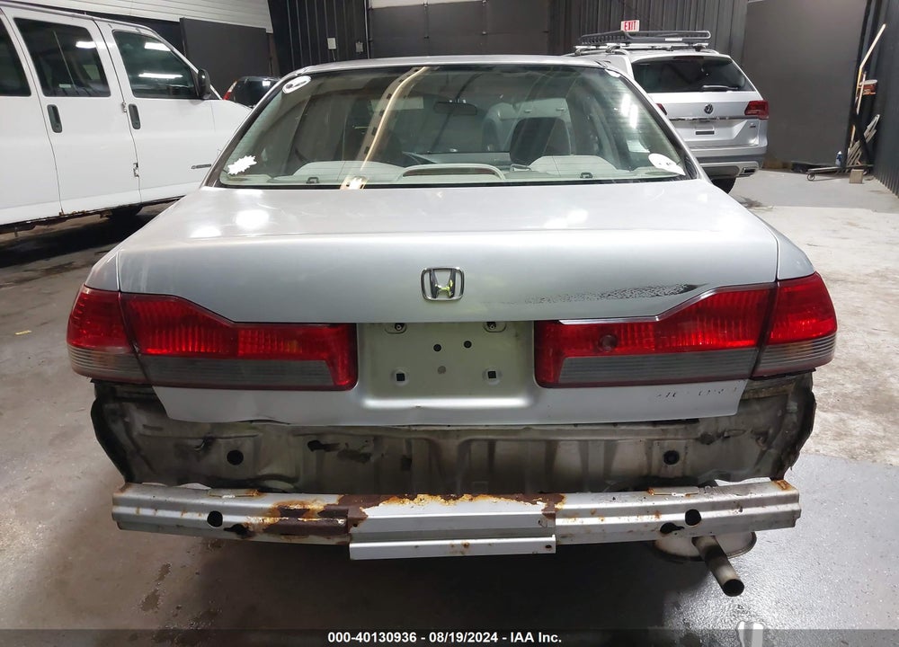 2002 HONDA ACCORD 2.3 LX VIN: 1HGCG66582A144120