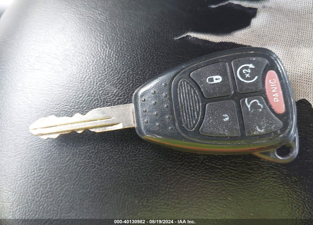 2013 CHRYSLER 200 LIMITED VIN: 1C3CCBCG9DN683631