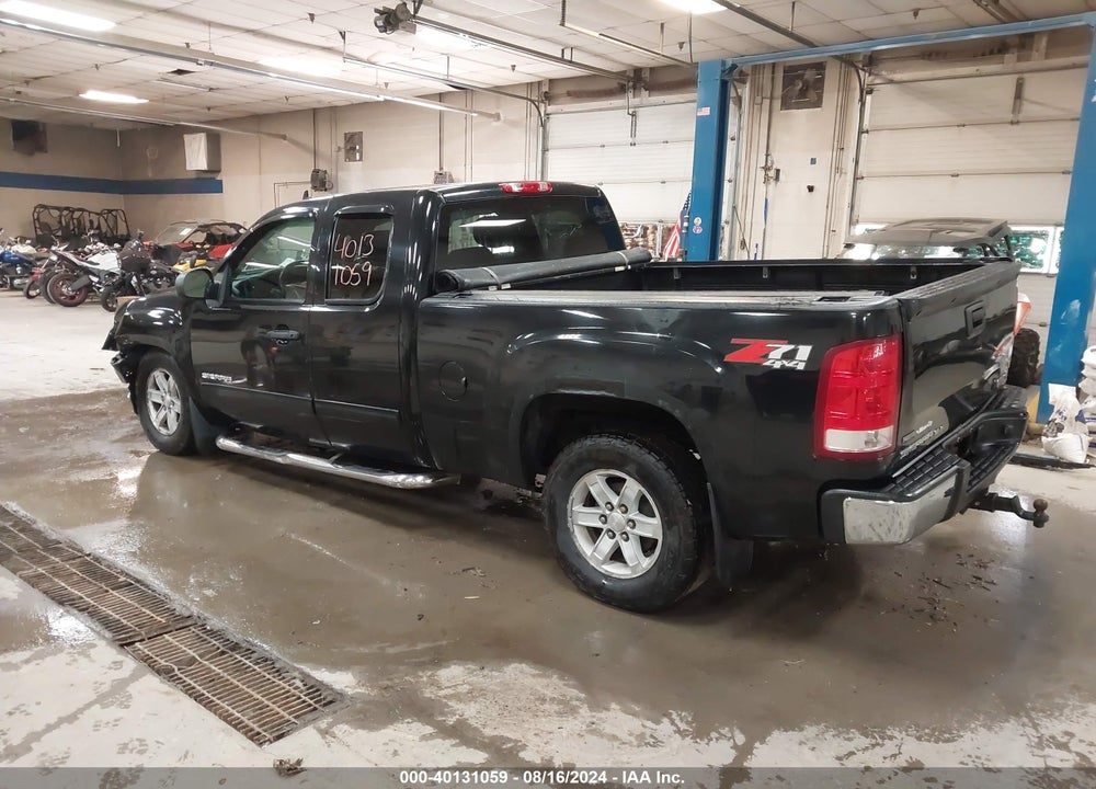 2011 GMC SIERRA 1500 SLE VIN: 1GTR2VE35BZ464093
