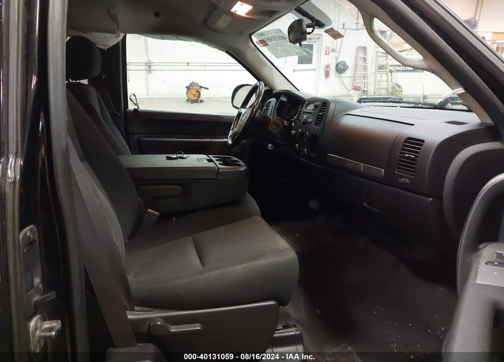 2011 GMC SIERRA 1500 SLE VIN: 1GTR2VE35BZ464093