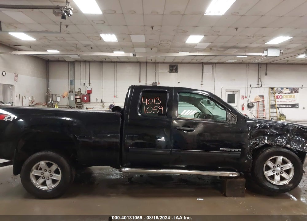 2011 GMC SIERRA 1500 SLE VIN: 1GTR2VE35BZ464093