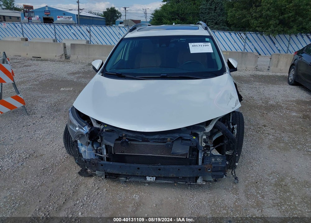 2018 TOYOTA RAV4 HYBRID LIMITED VIN: JTMDJREV9JD174943