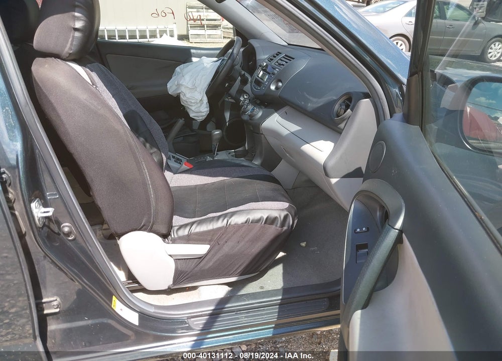 2011 TOYOTA RAV4 VIN: 2T3KF4DV3BW090456