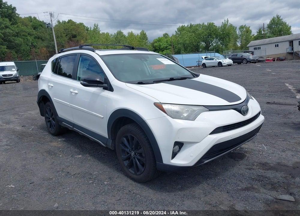 2018 TOYOTA RAV4 ADVENTURE/XLE VIN: 2T3RFREV3JW782189
