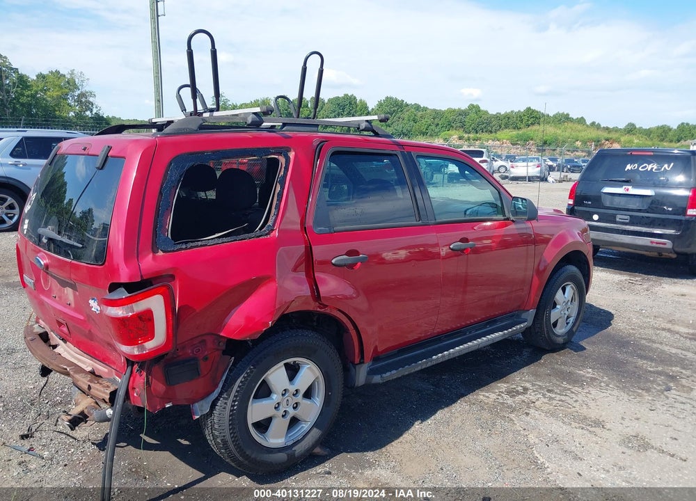 2010 FORD ESCAPE XLT VIN: 1FMCU0D77AKB28729