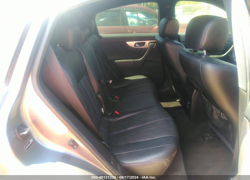 2015 INFINITI QX70 VIN: JN8CS1MU9FM380892