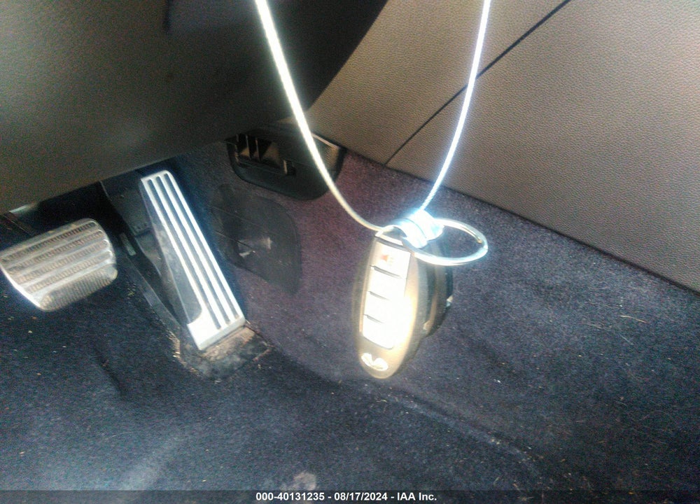 2015 INFINITI QX70 VIN: JN8CS1MU9FM380892