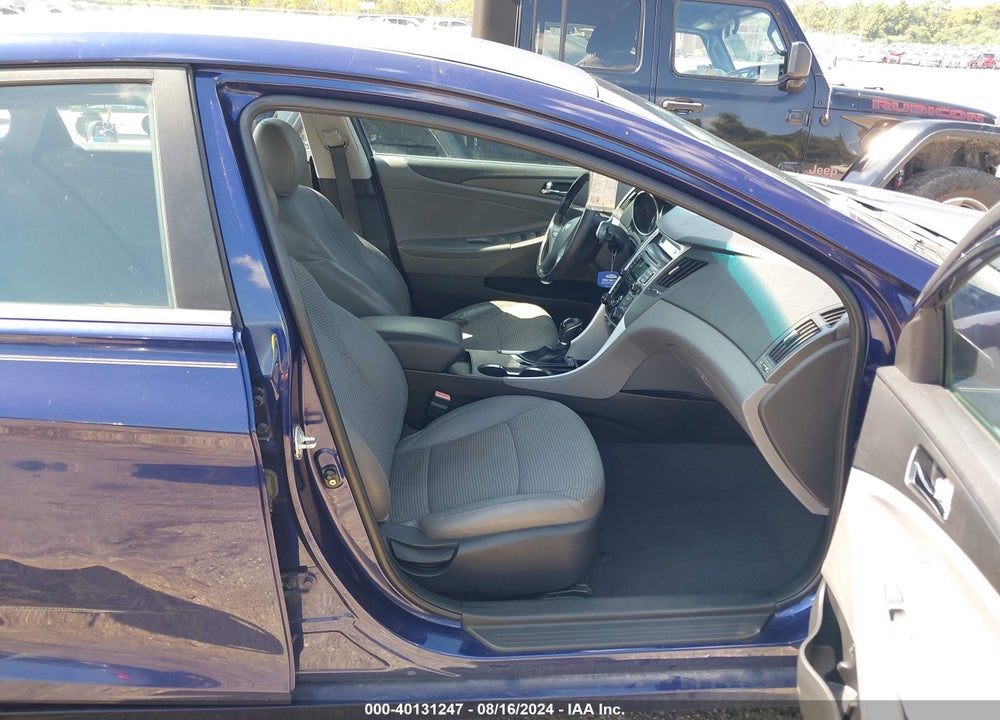2011 HYUNDAI SONATA SE VIN: 5NPEC4AC1BH041398