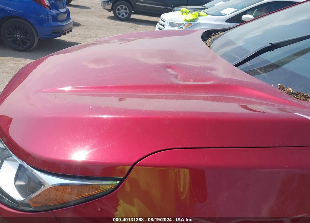 2019 CHEVROLET EQUINOX LT VIN: 2GNAXUEV9K6300018