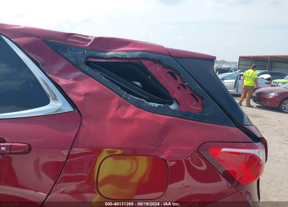 2019 CHEVROLET EQUINOX LT VIN: 2GNAXUEV9K6300018