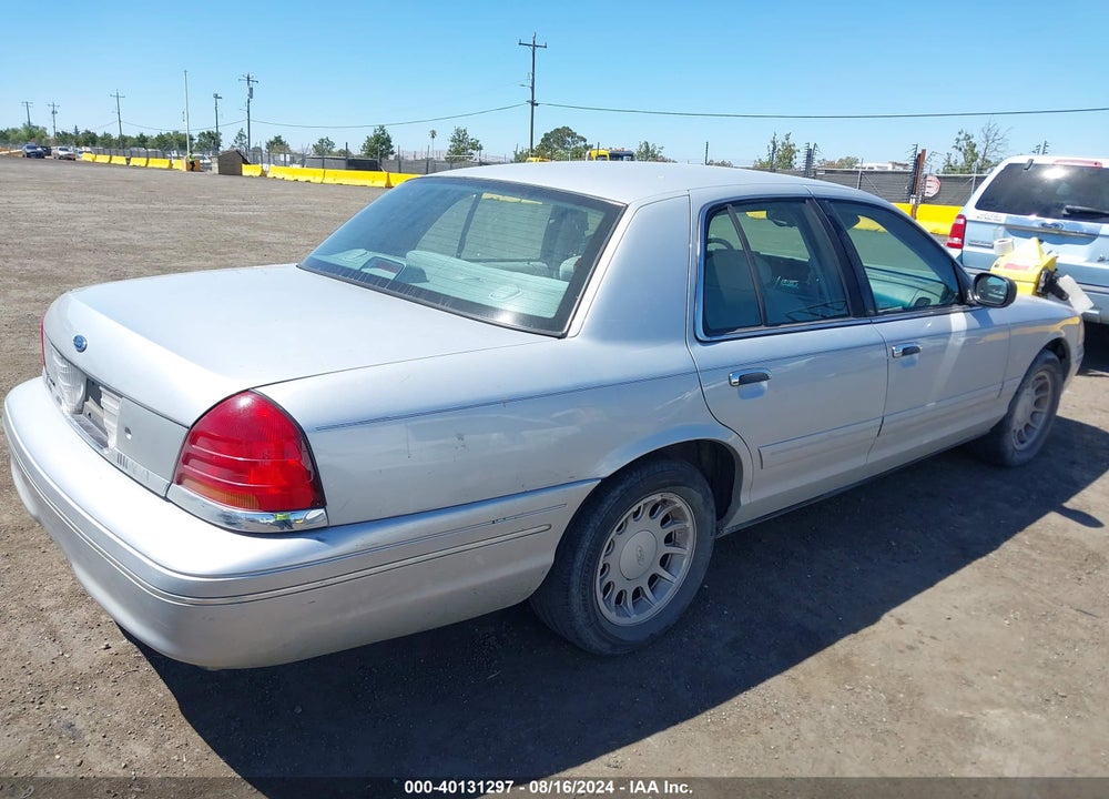 2001 FORD CROWN VICTORIA LX VIN: 2FAFP74W11X140841
