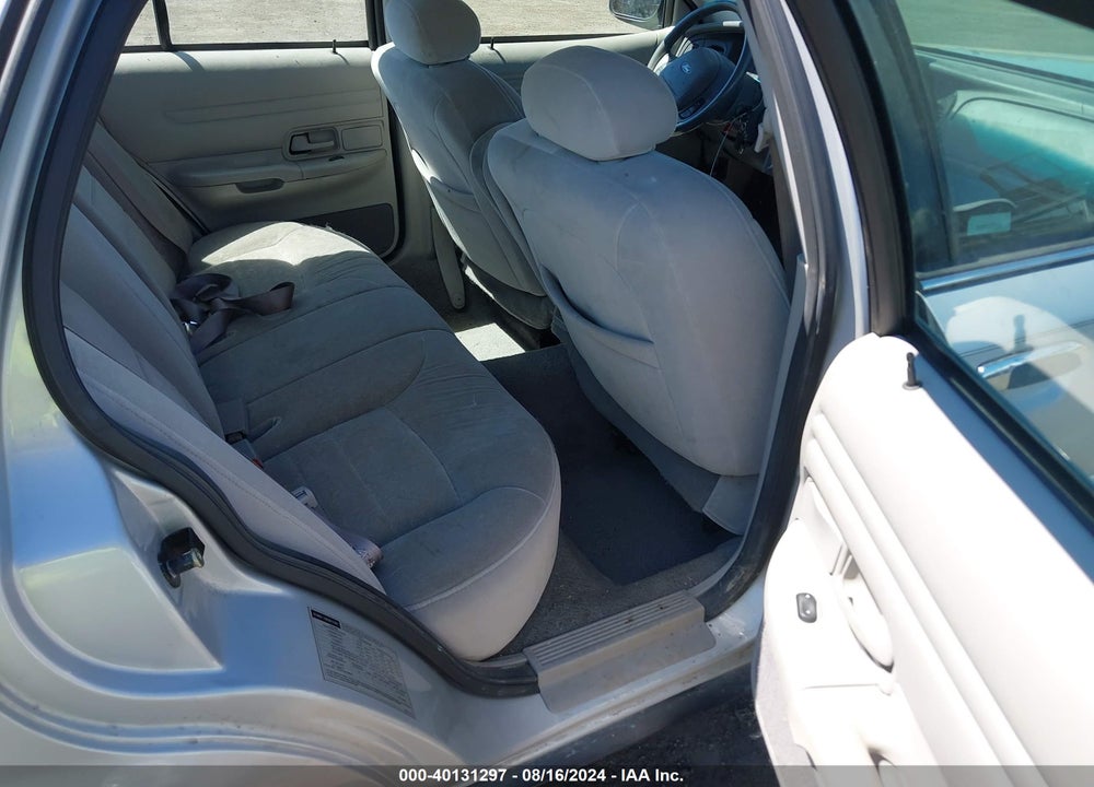 2001 FORD CROWN VICTORIA LX VIN: 2FAFP74W11X140841