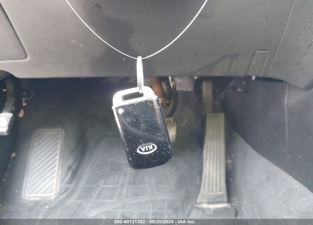 2015 KIA CADENZA PREMIUM VIN: KNALN4D72F5178854