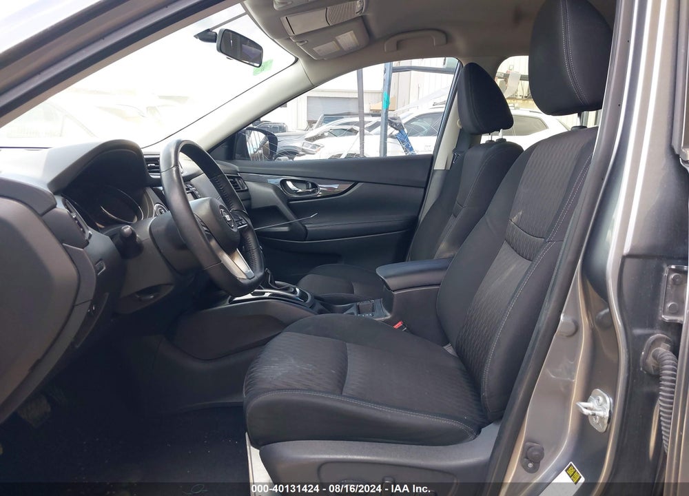 2018 NISSAN ROGUE SV VIN: KNMAT2MT0JP605012